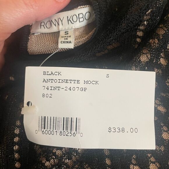 Ronny Kobo Elegant Cropped Black Lace Top - Picture 6 of 8